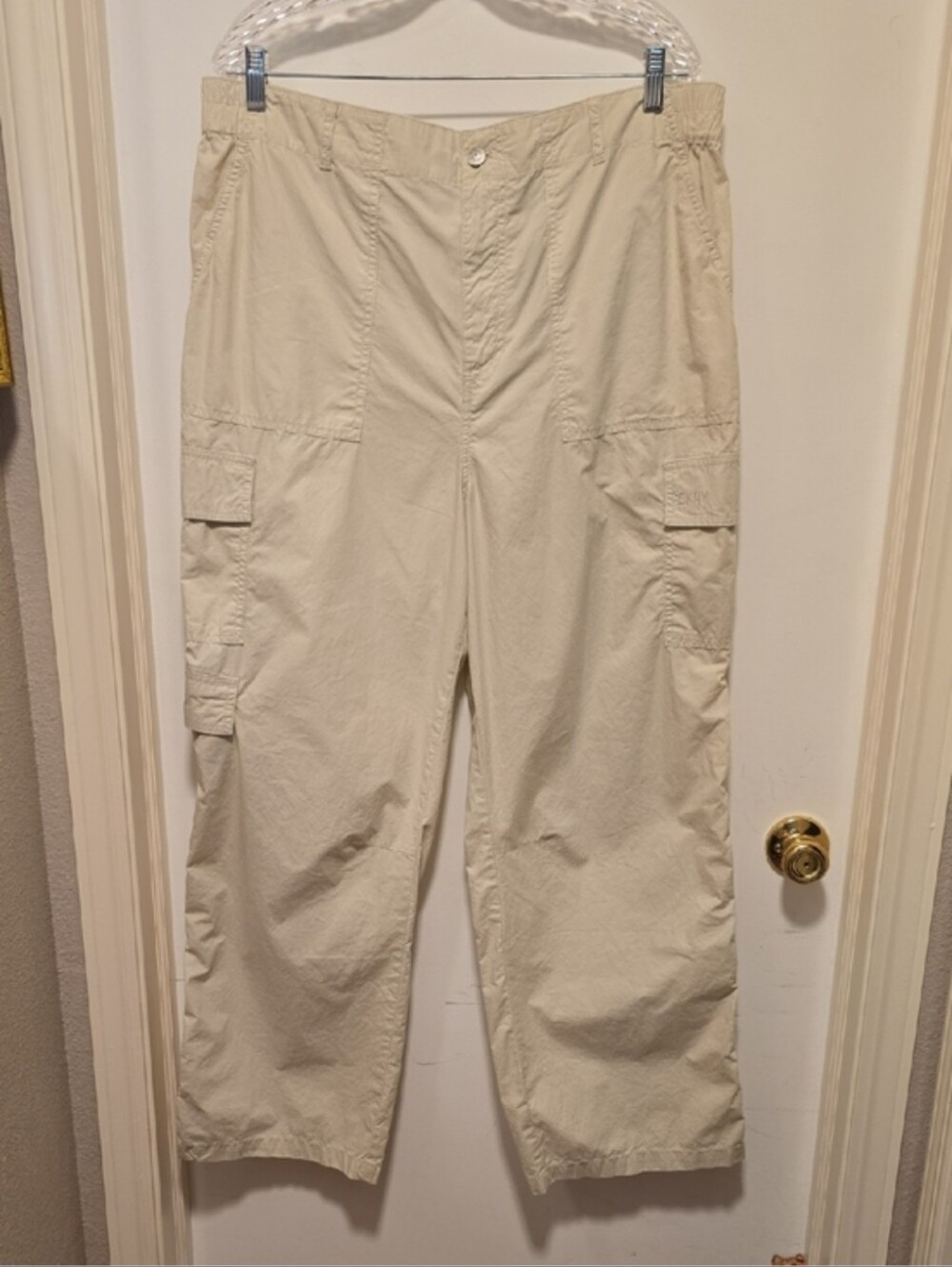 6 DNKY Jeans/Donna Karan Tan Straight-Leg Utility Pants